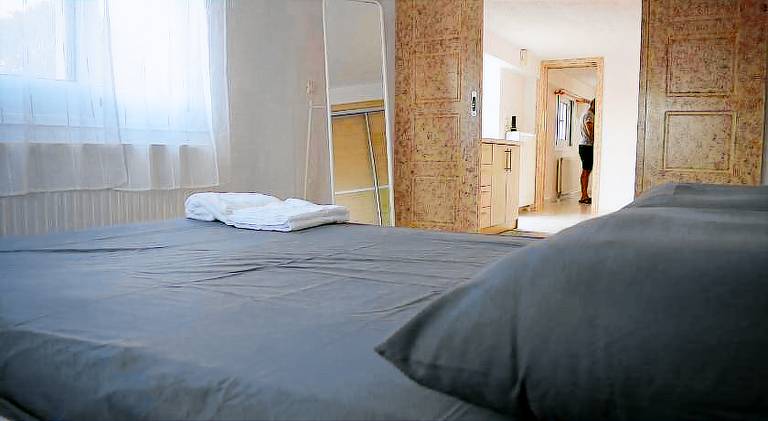 Beautiful rental apartment with yard & terrace | Perfect for remote work | Pet-friendly — photo 2