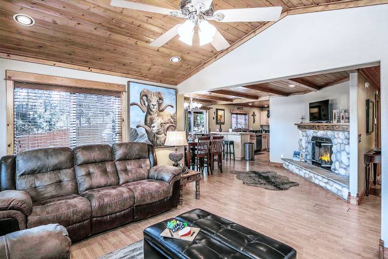 Double Elk Lodge — photo 3