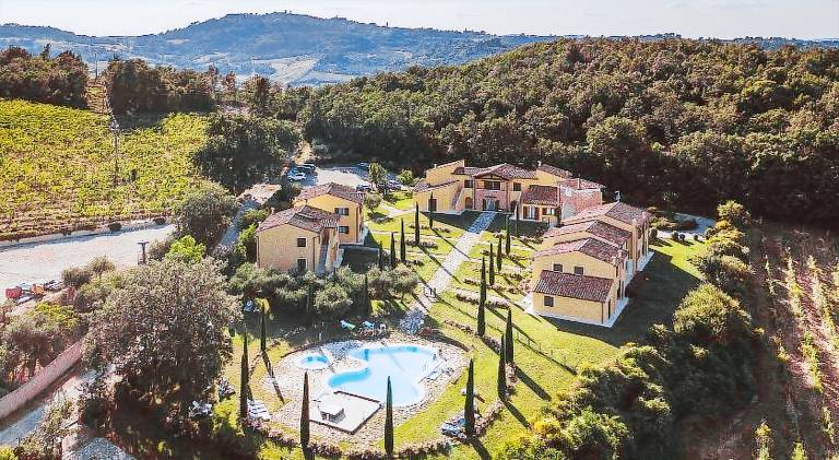 House with terrace, pool & BBQ in Montepulciano