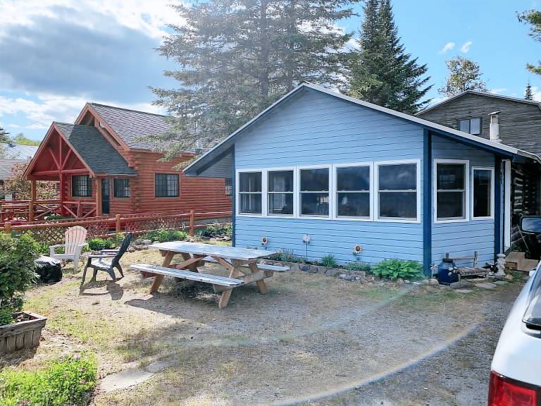 Cabin Westmore