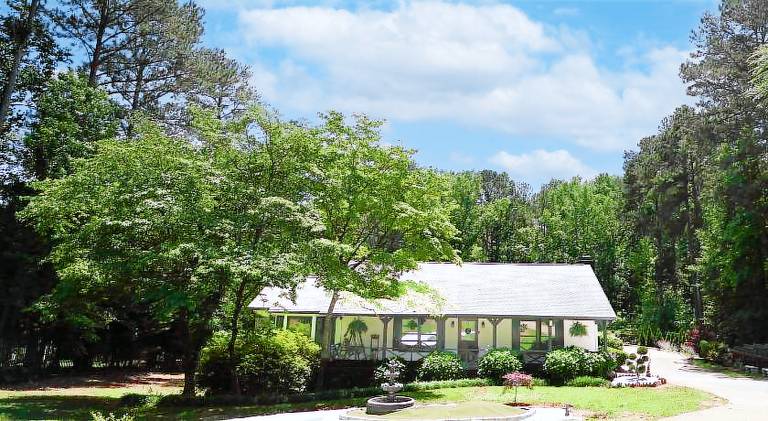Vacation home | Dogs allowed in Suwanee, GA
