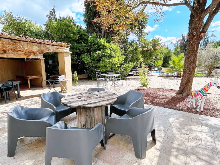 Fully equipped nice vacation home with private pool, BBQ & yard | Nature view | Pet-friendly — photo 5
