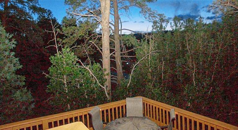 Fully equipped vacation home with BBQ, jacuzzi & terrace | Pets allowed — photo 5