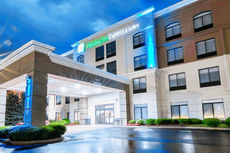 Holiday Inn Express & Suites Indianapolis Northwest by IHG