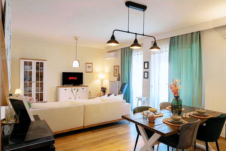 House South Athens