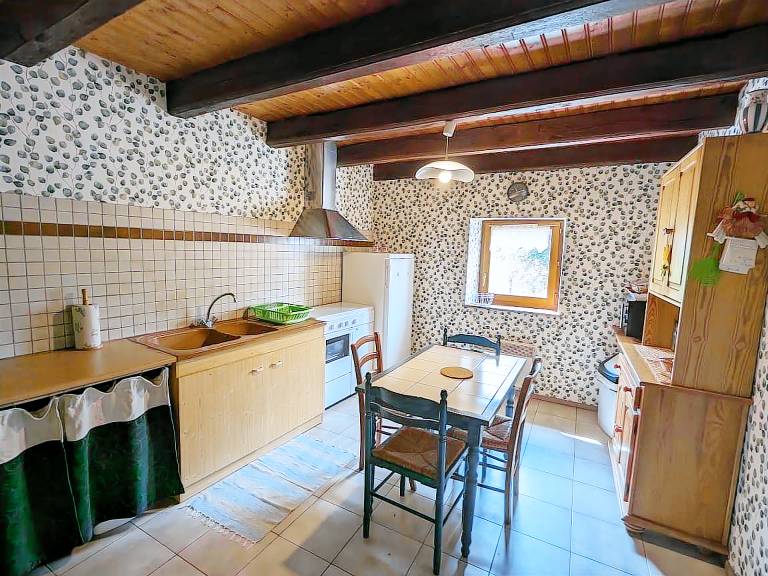 Cottage with yard & grill | Pets allowed — photo 5