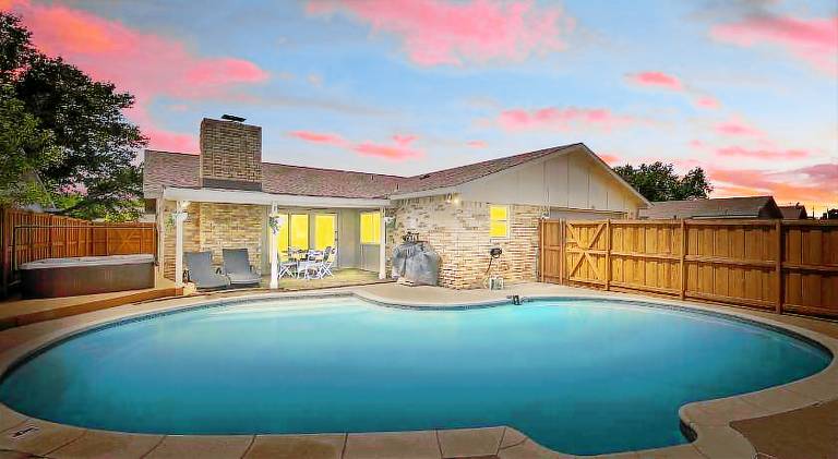 Vacation home with pool | Dogs allowed in Carrollton, TX