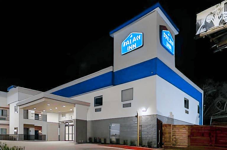 Palace inn Blue IAH in Humble, TX