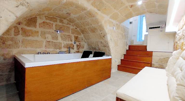Lovely vacation home with jacuzzi | Pet-friendly in Monopoli