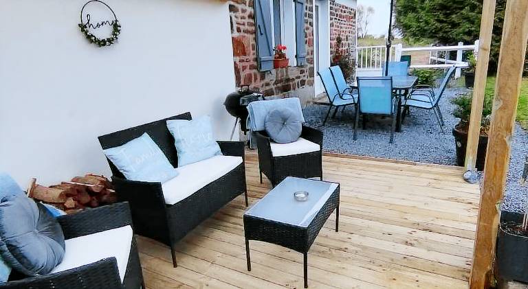 House with yard, patio & BBQ — photo 4