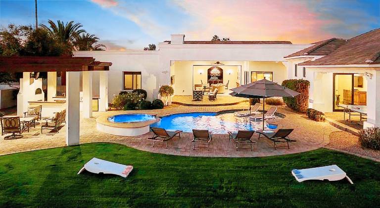Lovely vacation home with hot tub & pool | Pet-friendly — photo 2