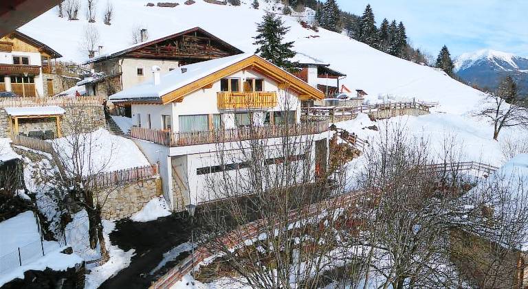 Serviced apartment with sauna, terrace & yard | Suitable for remote work | Pets allowed in Vipiteno