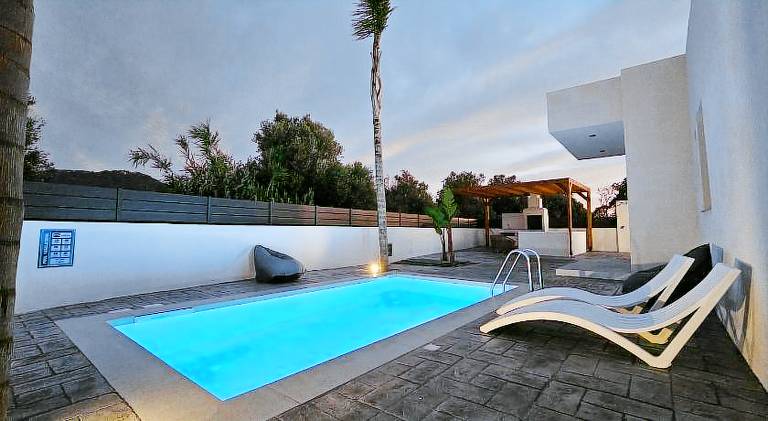 Villa with private pool, terrace & grill in Rhodes