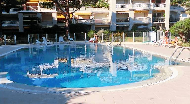 Rental apartment with pool | Close to the beach | Pets are welcome in Cagnes-sur-Mer