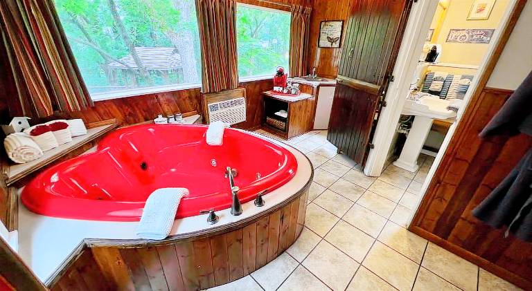 Sherwood Court Cottages & Guest Rooms — photo 4