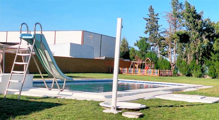 Fully equipped house with patio, yard & BBQ | Pet-friendly — photo 2