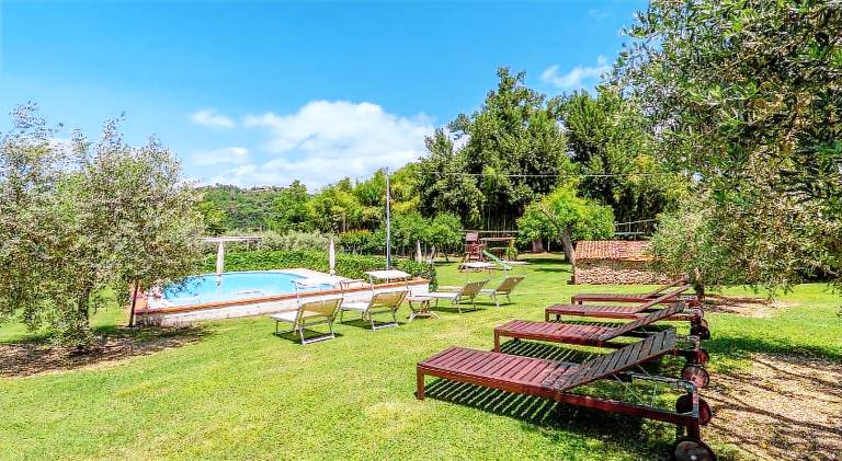 Rental apartment with garden, terrace & BBQ — photo 5