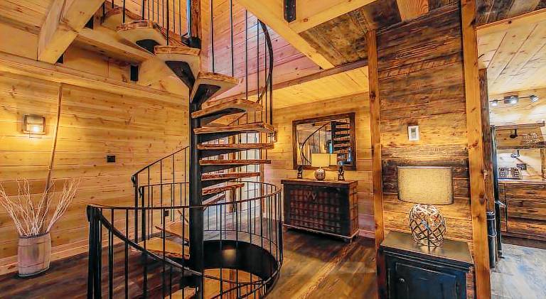 Chalet with jacuzzi in La Malbaie, QC