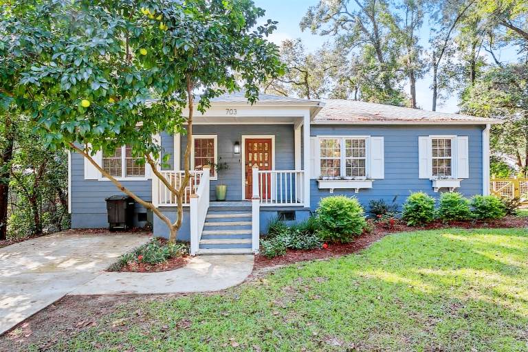 House Glenview-Pinegrove