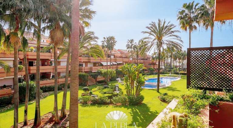 Holiday apartment with pool | Next to the beach | Pets are welcome in Marbella