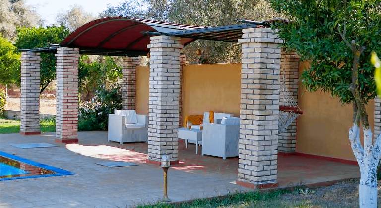 Villa with pool, hot tub & garden | Dogs allowed — photo 3