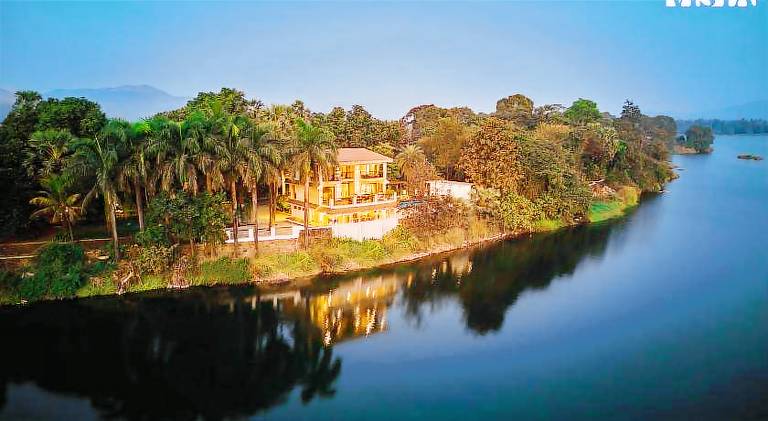 232 m&sup2; Villa