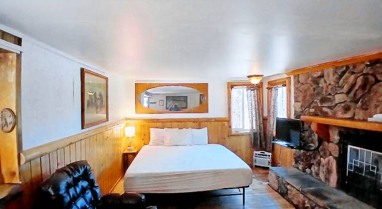 Big Bear Lake - Tulip Lane Cabin 21 — photo 2