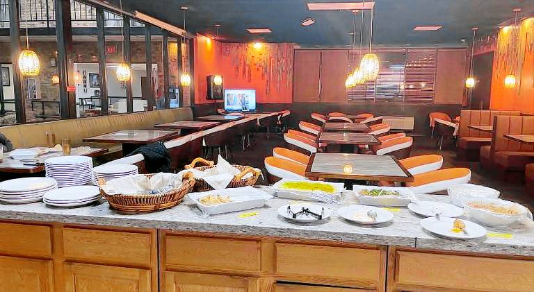 Sunflower Inn and Suites — photo 4