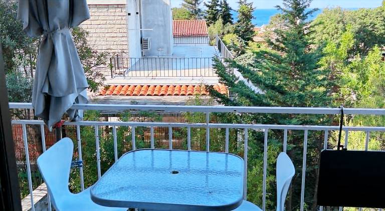 Fully equipped lovely holiday apartment with jacuzzi & terrace | Pets allowed — photo 5