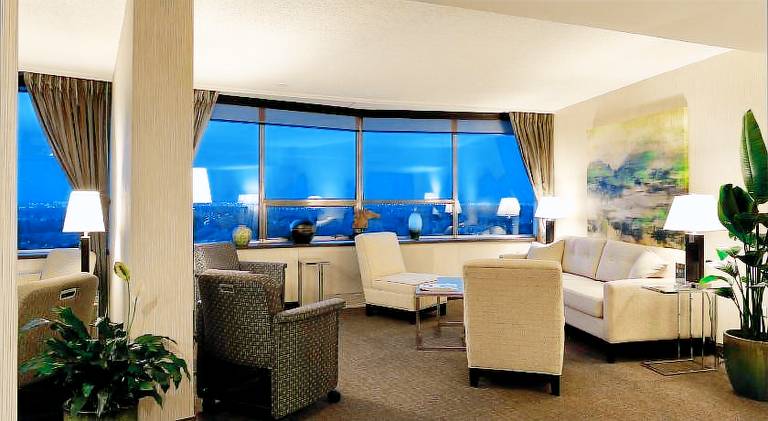 Chateau Lacombe Hotel — photo 4
