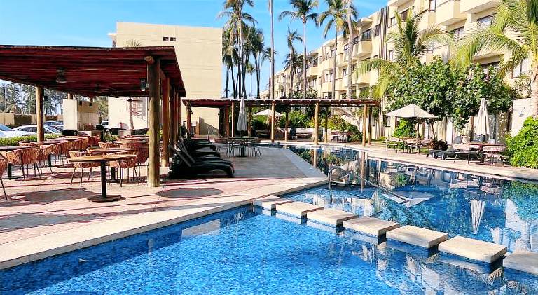 Rental apartment with pool & jacuzzi in Mazatlán