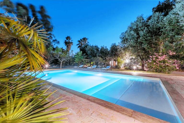 Children-friendly beautiful villa with patio, private pool & barbecue | Panoramic view | Dogs allowed — photo 5