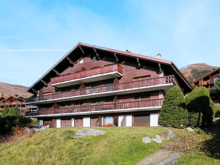 Wonderful rental apartment with terrace & yard | Mountain view | Ski nearby | Pet-friendly — photo 5