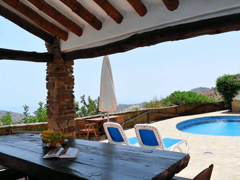 House with private pool, grill & patio — photo 5