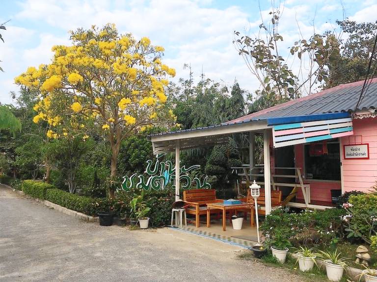 Accommodation  Hat Chao Samran
