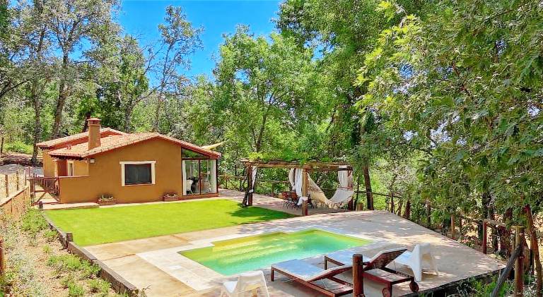 House with private pool, terrace & grill — photo 5