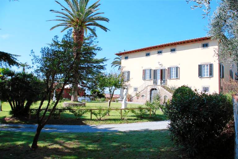 Villa  Capannori