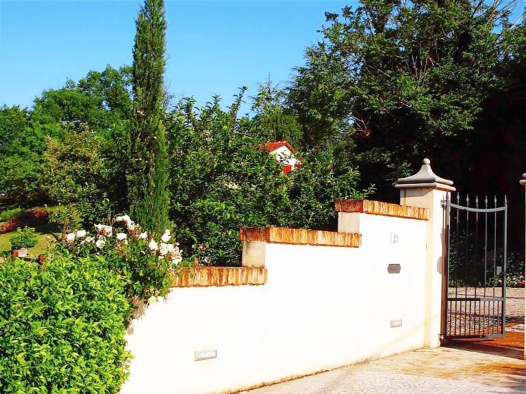 Casa  Imola