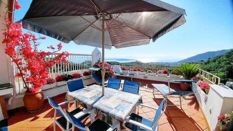 Villa with terrace | Nature view — photo 2