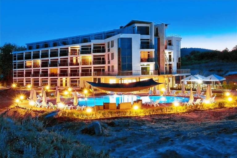 Serviced apartment with pool, patio & sauna | Beach nearby | Perfect for remote work | Pet-friendly in Sozopol