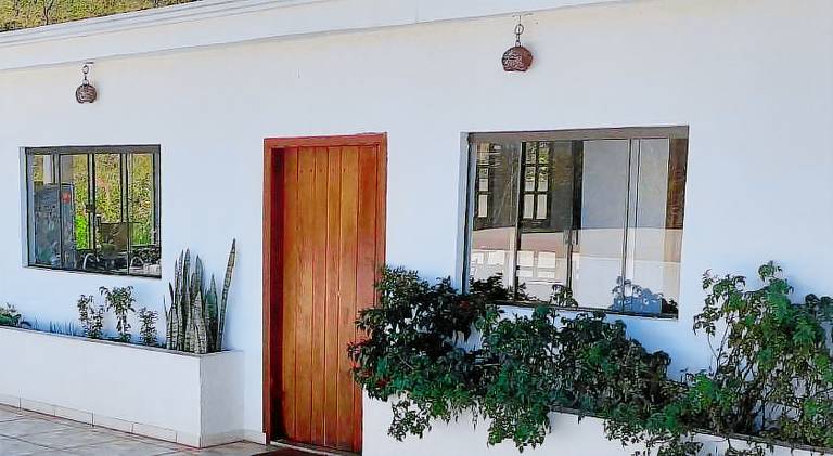Lodge with yard & patio — photo 2