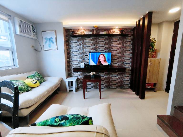 Rental apartment with pool | Suitable for remote work in Quezon City