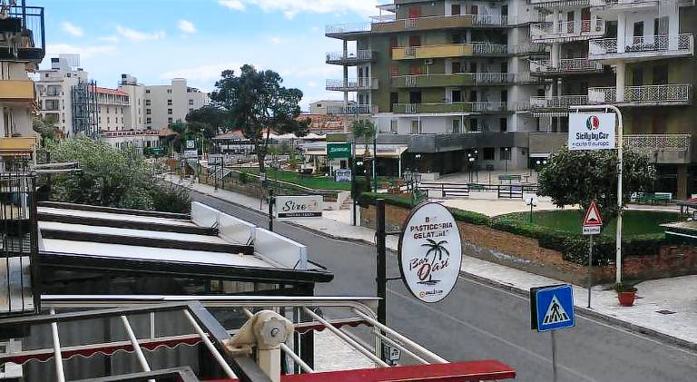 Rental apartment with 1 room for 2 persons in Messina