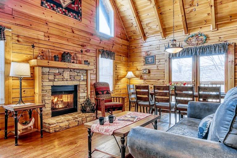 Family-oriented cabin with private pool | Pets allowed — photo 4