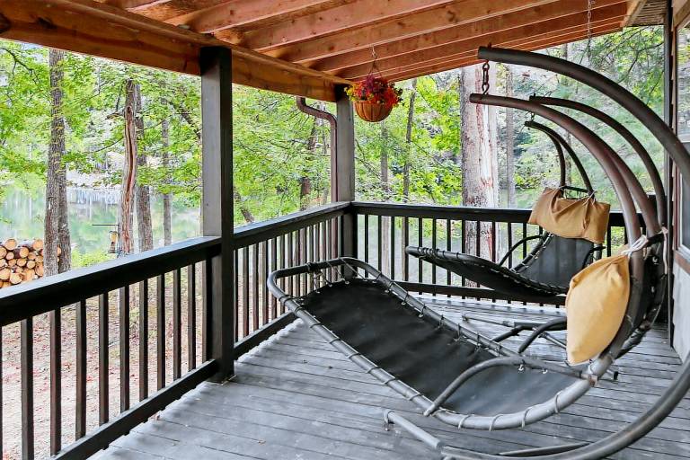 Children-friendly big cabin with yard & patio | Pets are welcome — photo 3