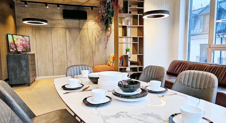 Happy Inn VIP Lounge, self check-in, parking in Vilnius