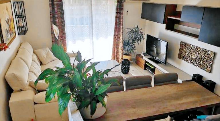 Holiday apartment with pool — photo 2