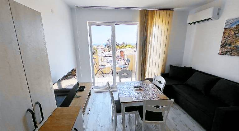 Holiday apartment with pool | Next to the beach | Pets allowed — photo 2