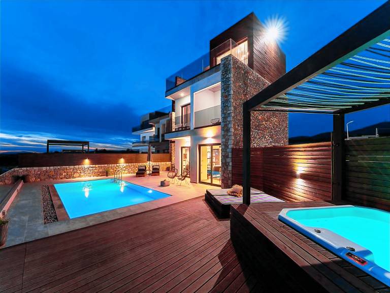 Villa  Lardos