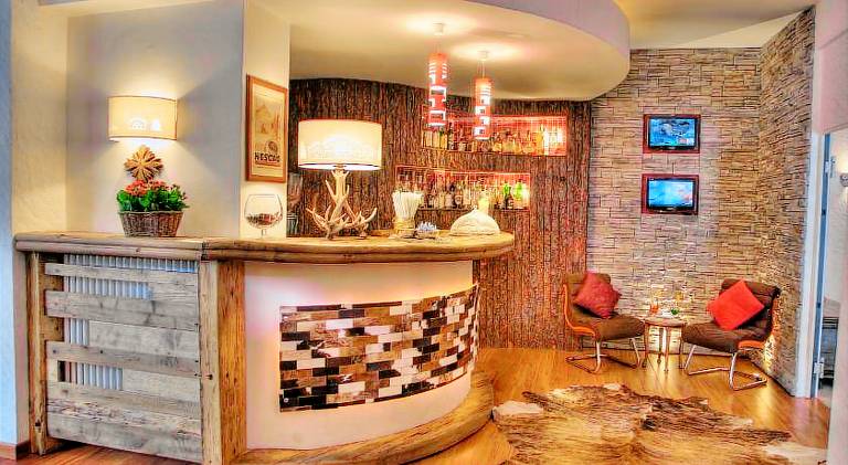 Cresta Et Duc Hotel — photo 4